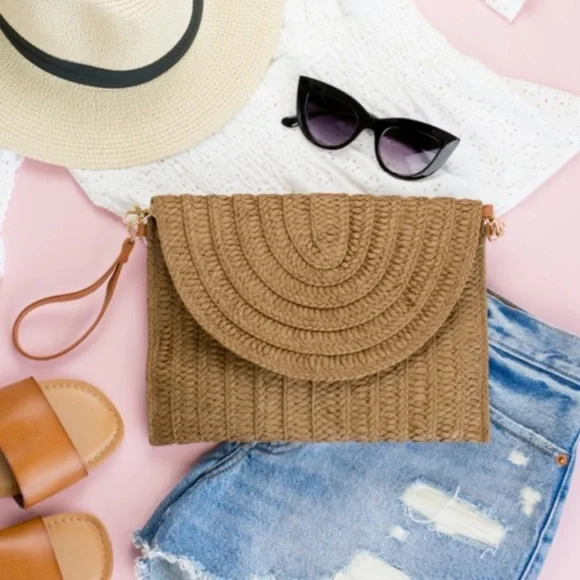 Straw Fold-Over Convertible Clutch - Picture 2 of 3